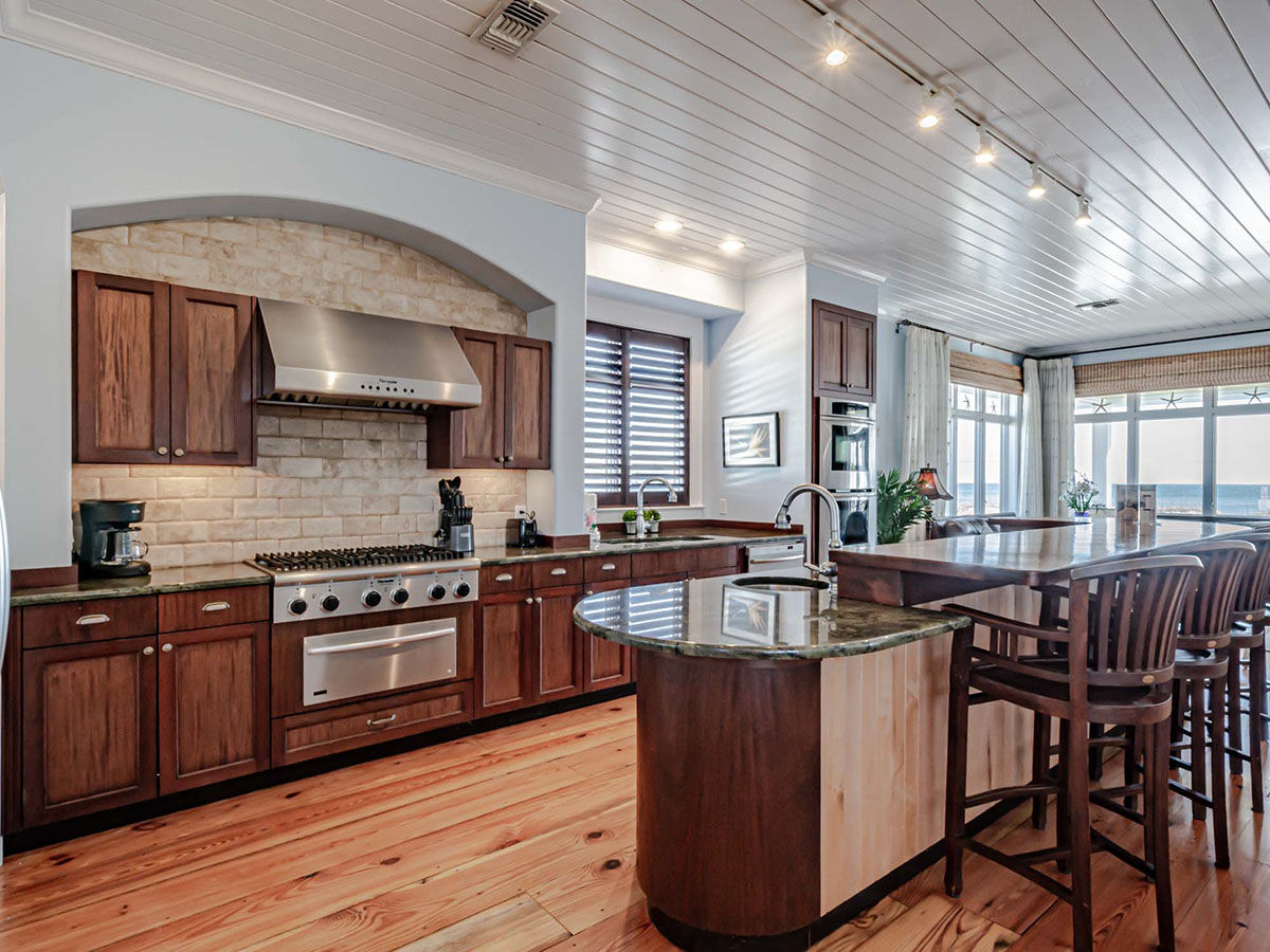 Gulf Coast Vacation Homes with State-of-the-Art Kitchens